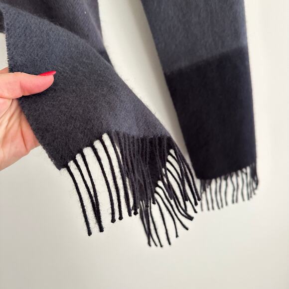 Nordstrom Cashmere Colorblock Fringe Hem Scarf Black/Gray OS - Picture 4 of 6